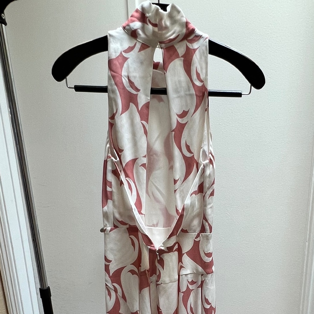 NWOT Elegant Floral Printed MIDI Dress in Beige Pink & Ivory - Picture 2 of 5